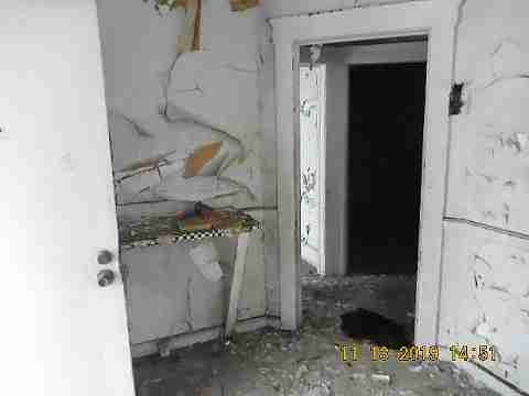 4393 Larchmont (7)_m.jpg